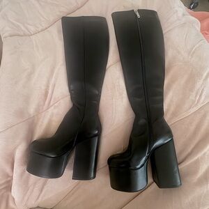 Platform knee high boots *LA MODA*